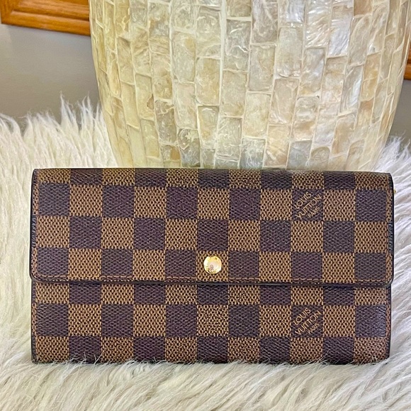 Louis Vuitton Handbags - Authentic LOUIS VUITTON Damier Porte Feuille Sarah Long Bifold Wallet